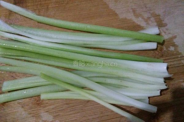 芹菜肉末的做法图解3