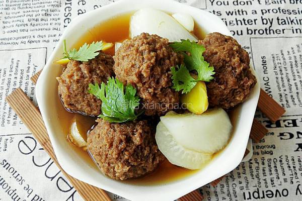 牛肉丸子萝卜汤的做法图解6