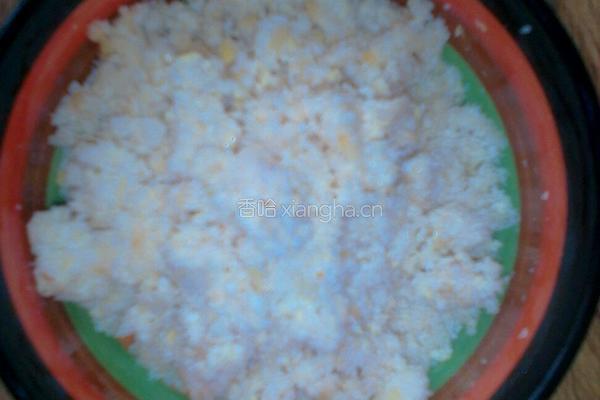 豆渣韭菜玉米饼的做法图解1