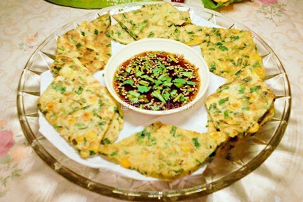 豆渣韭菜玉米饼的做法图解7
