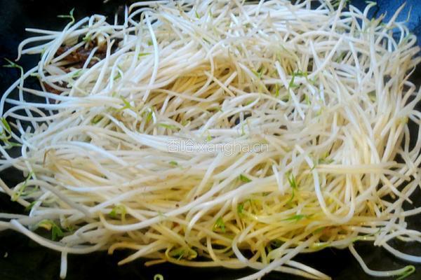 豆豉鲮鱼绿豆芽的做法图解7