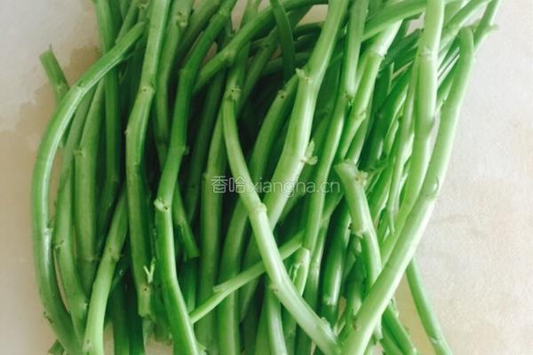 炒空心菜梗的做法图解1