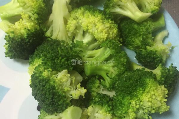 凉拌西兰花的做法图解2