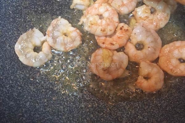 虾仁毛豆的做法图解2