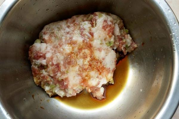 腐皮肉卷的做法图解1