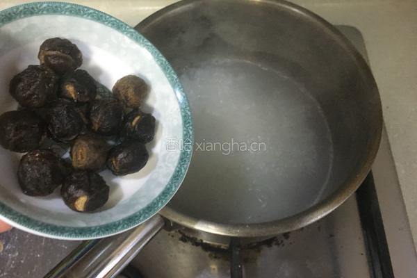 莲子桂圆粥的做法图解4
