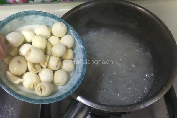 莲子桂圆粥的做法图解5