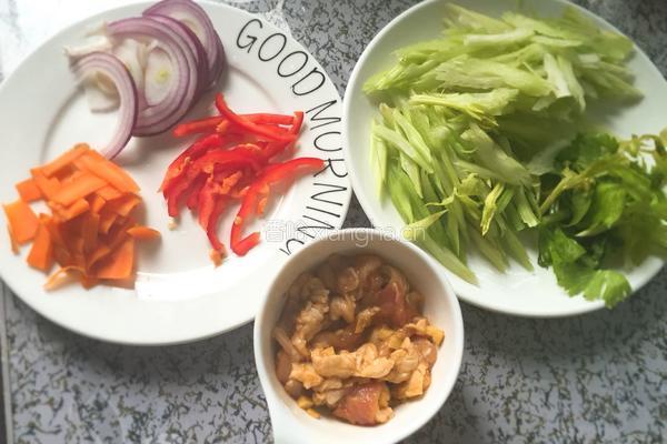 肉片炒西芹的做法图解8