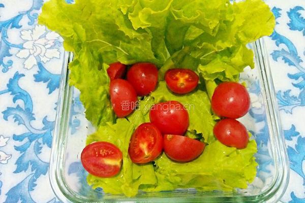 芝麻蔬菜沙拉的做法图解2