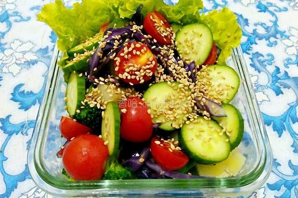 芝麻蔬菜沙拉的做法图解4