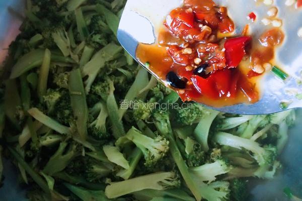西兰花炒番茄的做法图解7