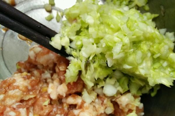 锅贴饺的做法图解4