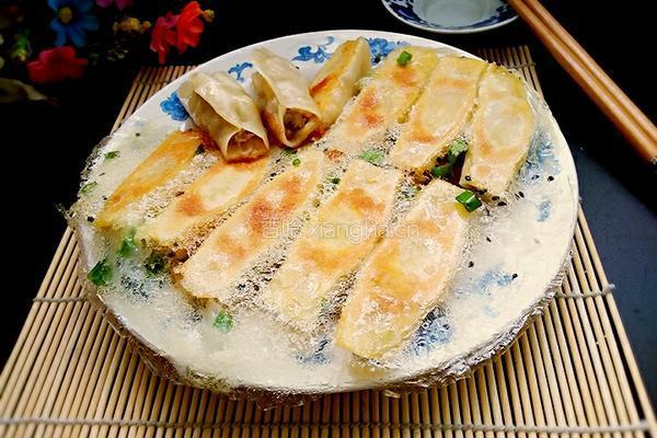 锅贴饺的做法图解15