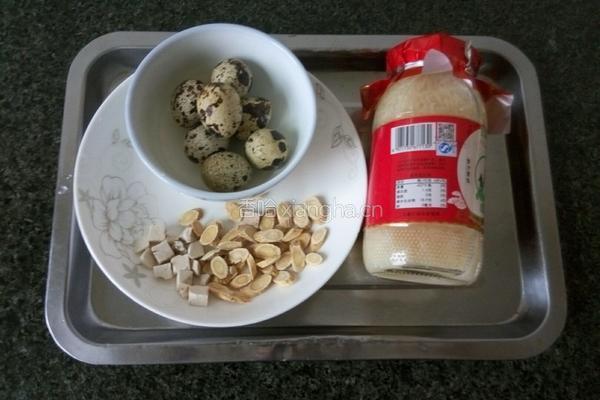 黄芪茯苓酒酿的做法图解1