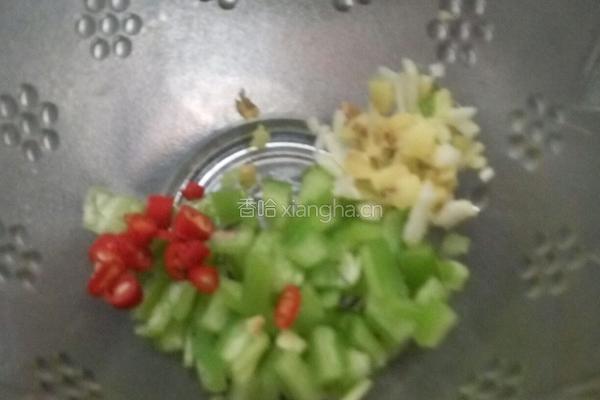 青椒变蛋的做法图解3