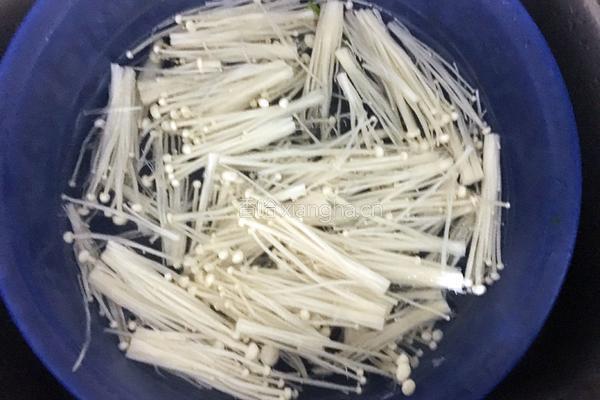 小炒金针菇的做法图解2