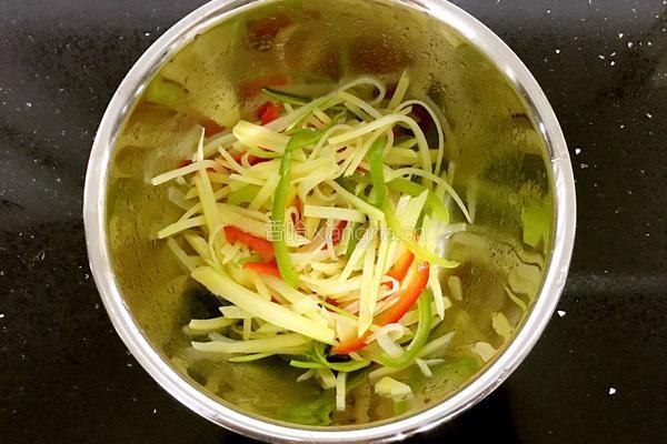 凉拌酸甜土豆丝的做法图解10