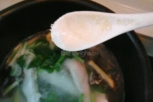 黑木耳草鱼肉片汤的做法图解14