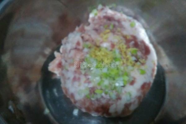 茴香猪肉饺子的做法图解1