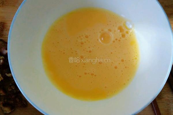 核桃炖蛋的做法图解2