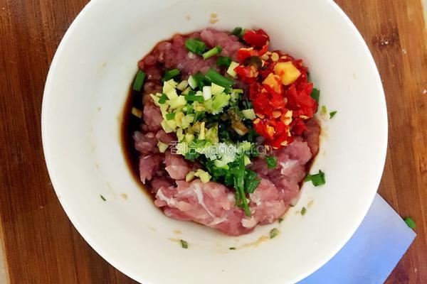 豆腐塞肉的做法图解5