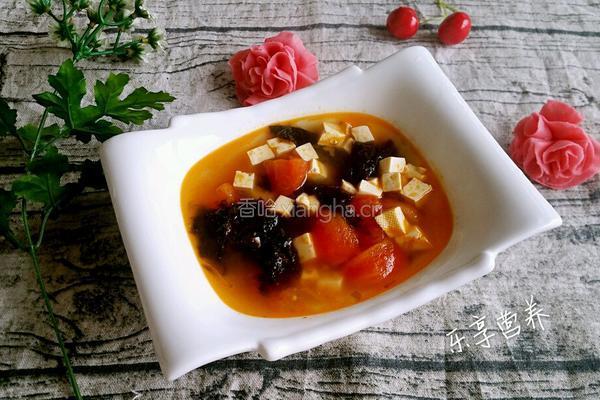 西红柿豆腐紫菜汤