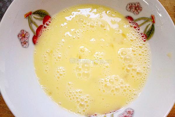 葱香火腿肠蛋炒饭的做法图解4