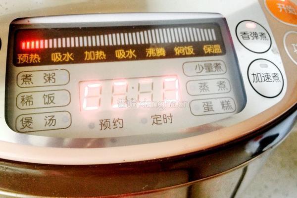 香肠焖米饭的做法图解3