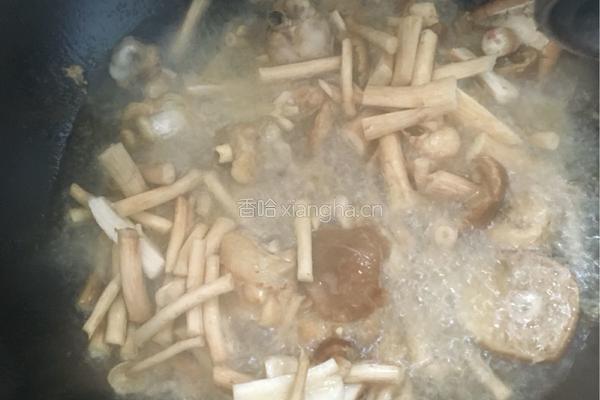 茶树菇干锅鸡的做法图解6