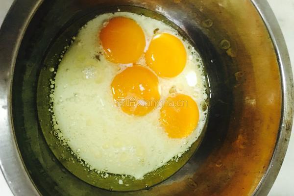 电饭锅烤蛋糕的做法图解4