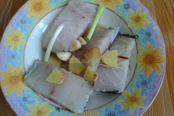 经典酥炸鳕鱼排的做法图解3