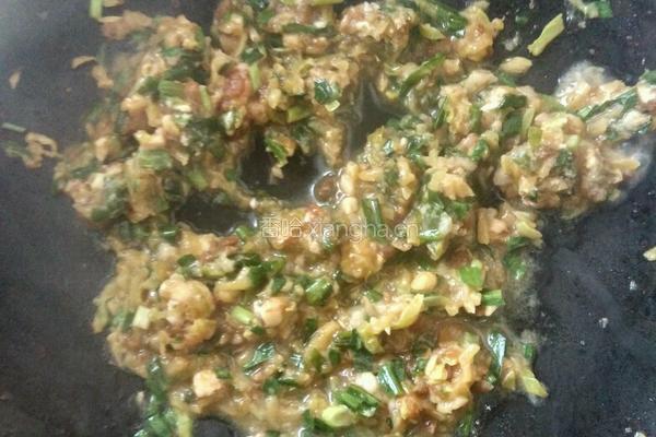 肉末白菜的做法图解2
