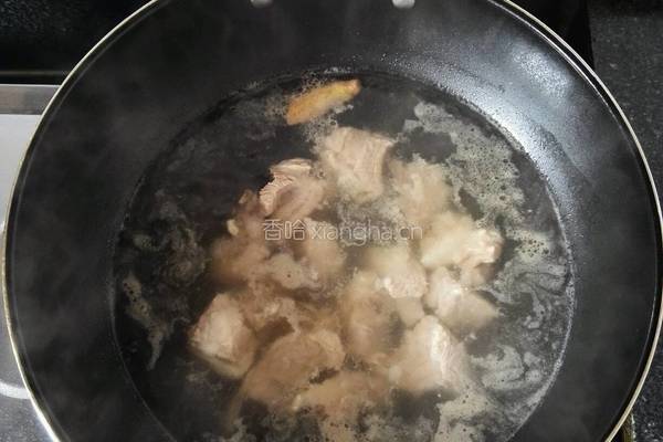 萝卜排骨汤的做法图解1