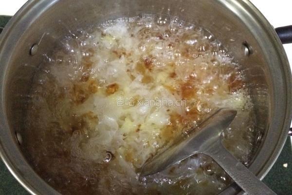牛奶桃胶银耳羹的做法图解10