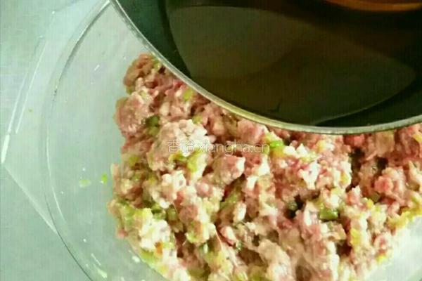 羊肉饺子馅的做法图解2