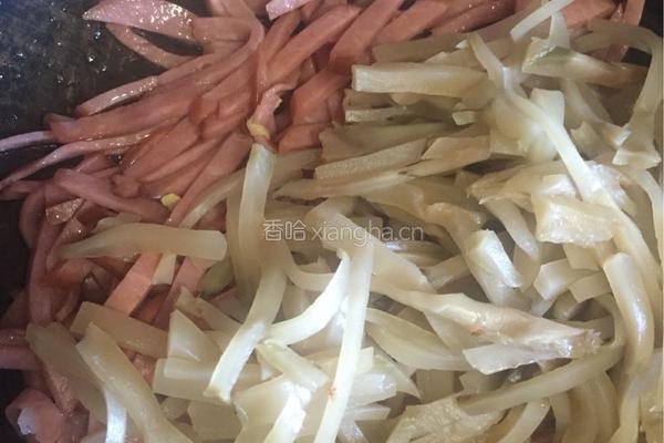 火腿肠炒榨菜的做法图解5
