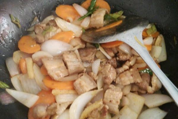 胡萝卜回锅肉的做法图解6