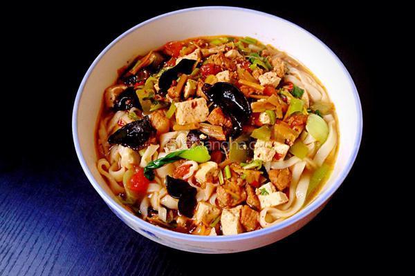 猪肉臊子面的做法图解6