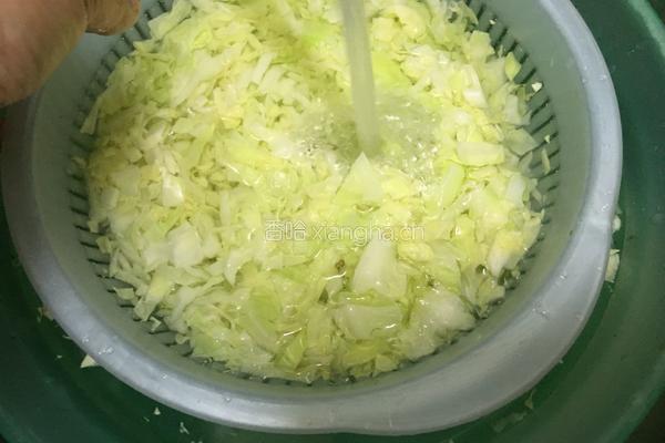 清淡口味菜肉蒸餃的做法图解1