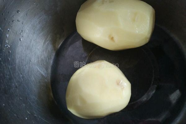 榛蘑炒土豆片的做法图解2