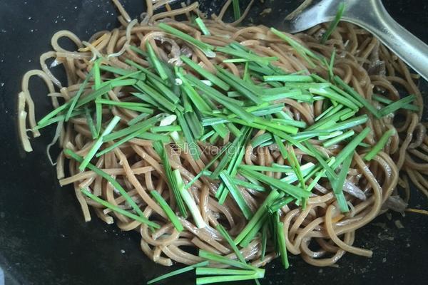 肉丝炒面的做法图解7