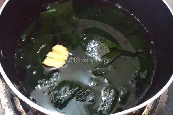 裙带菜蛋花汤的做法图解3