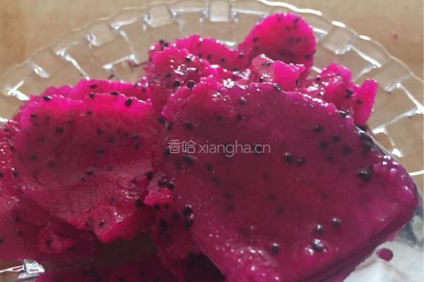 简易火龙果牡丹花的做法图解2