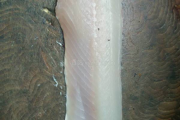 皮蛋鱼片汤的做法图解2