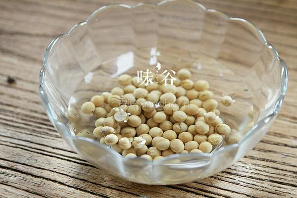 夏枯草菊花桑叶茶的做法图解2