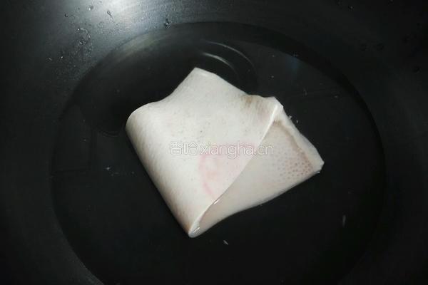 青椒炒猪皮的做法图解3