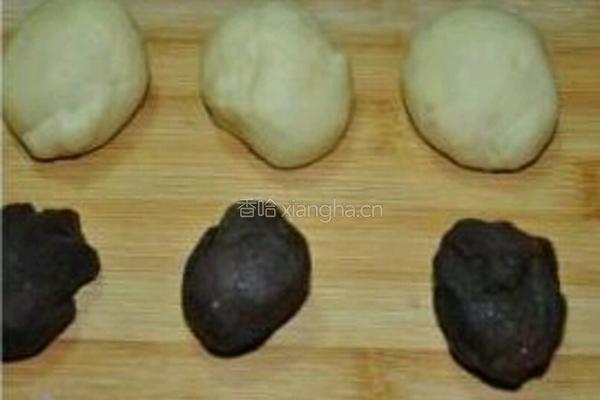 红果豆沙月饼的做法图解3