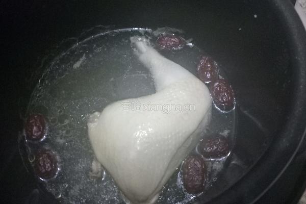 红枣炖鸡汤的做法图解5