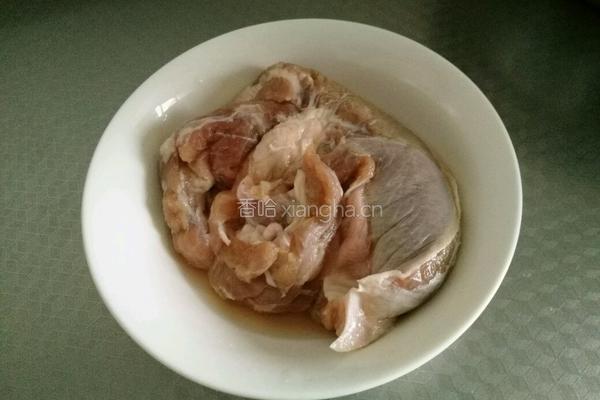 黄豆炖牛肉的做法图解1