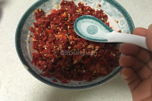 自制蒜蓉辣椒酱的做法图解3